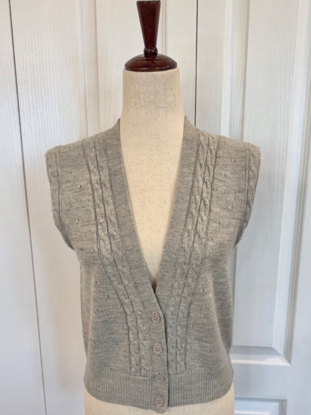 Vintage, Woman's P/S 100% Lambswool Vest by The Villager, Gray V-Neck Button Up